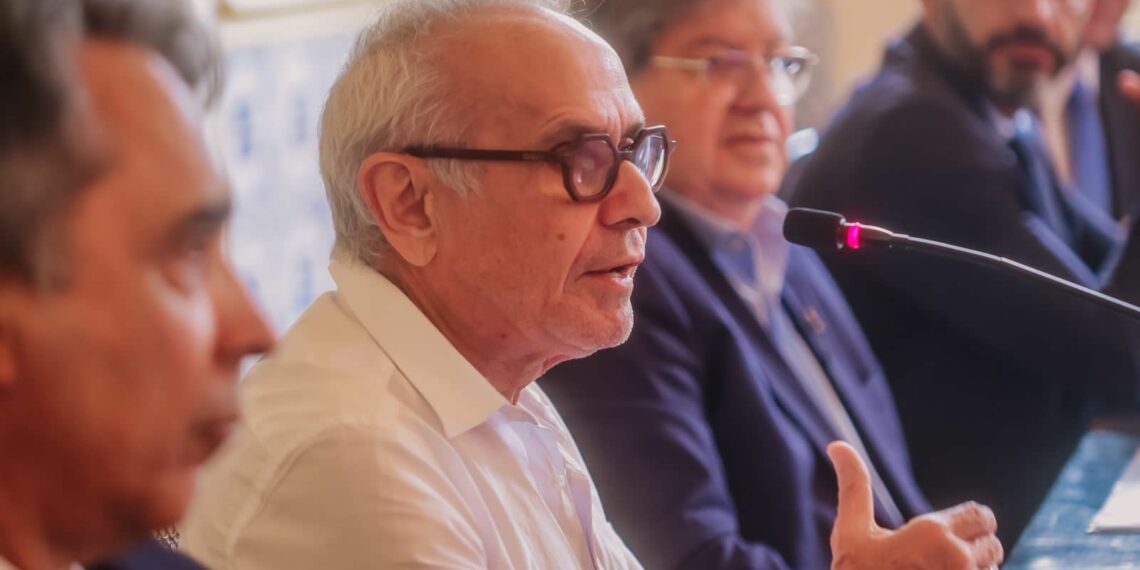 Cícero Lucena reafirma aliança com João Azevêdo e minimiza rumores após encontro com Cássio Cunha Lima