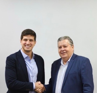 João Azevêdo recebe visita de João Campos e tratam de fortalecimento do PSB e experiências de gestão