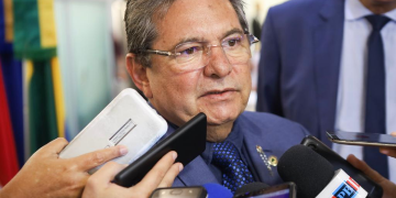 Governo deve anunciar solução para salários de servidores que recebem a bolsa desempenho