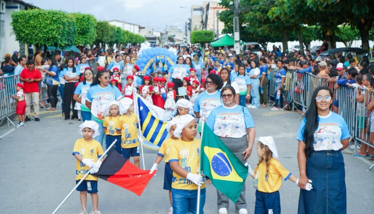 Prefeitura de Pedras de Fogo realiza Desfile Cívico em comemoração à Independência do Brasil