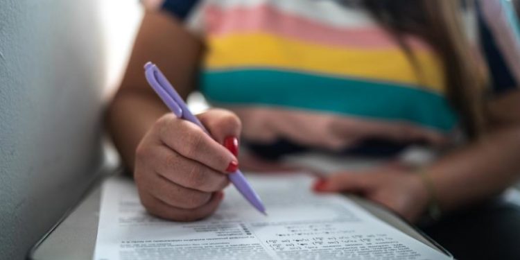 IFPB abre concurso com 53 vagas e salários de até R$ 4,9 mil