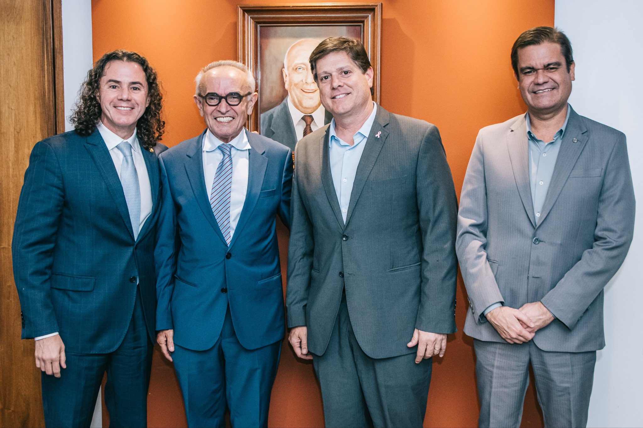 Cícero Lucena prepara filiação ao MDB após encontro com Baleia Rossi e Veneziano em Brasília: “O futuro é logo ali”