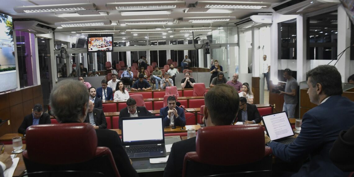 CPI dos Combustíveis ouve Sindipetro-PB