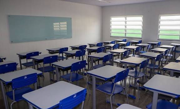 AGORA É LEI! Escolas deverão adaptar materiais escolares para alunos com deficiência