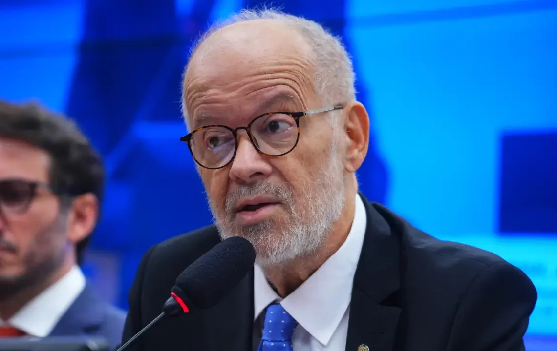 ‘Não se encara com teorias um bandido armado com fuzil’, diz ex-ministro da Segurança