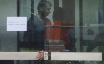 Dino acompanha Moraes para manter prisão de Bolsonaro; placar é de 2 a 0