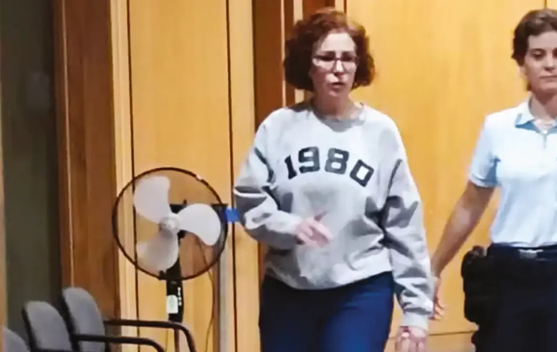 Moraes decreta perda de mandato imediata de Carla Zambelli, após recusa da Câmara