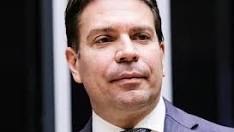 Moraes determina início do processo para extradição de Ramagem, que fugiu para os Estados Unidos