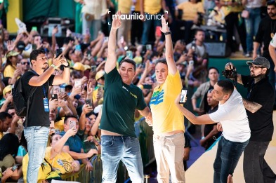 Efraim lança pré-candidatura ao Governo em evento com Flávio Bolsonaro