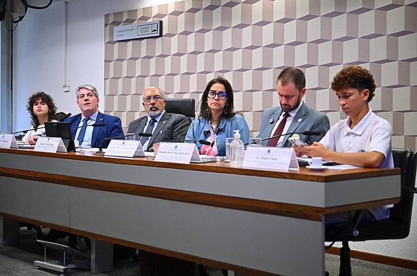 Para debatedores, combate à evasão no ensino federal passa pela alimentação — Senado Notícias Para debatedores, combate à evasão no ensino federal passa pela alimentação — Senado Notícias