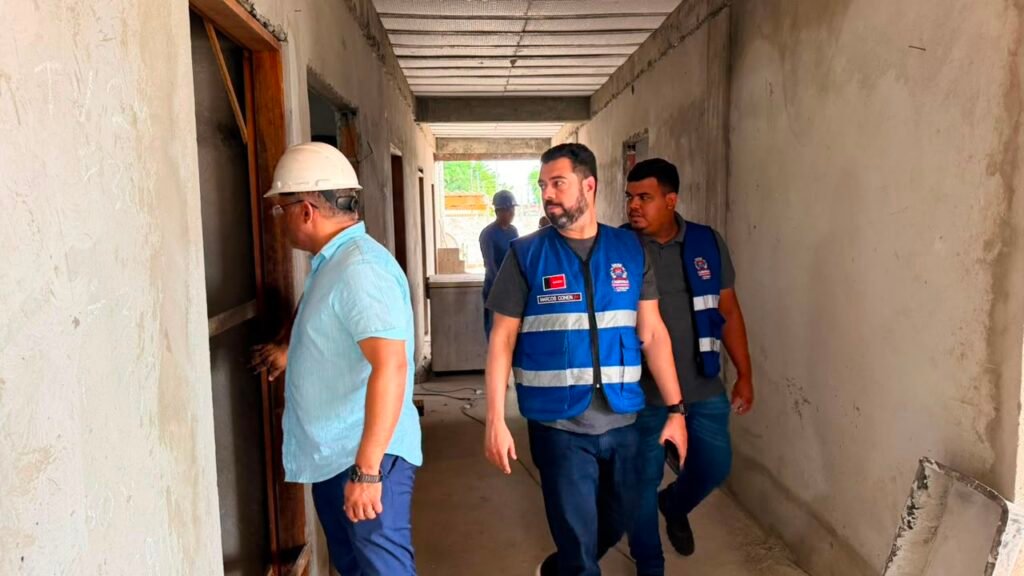 Prefeito Evilásio Cavalcanti vistoria obras e reforça compromisso com a retomada de investimentos em Cabedelo Prefeito Evilásio Cavalcanti vistoria obras e reforça compromisso com a retomada de investimentos em Cabedelo