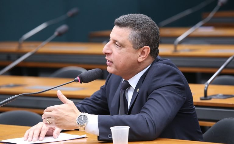 Comissão aprova bolsas para pesquisas científicas de curta duração e alto impacto – Notícias