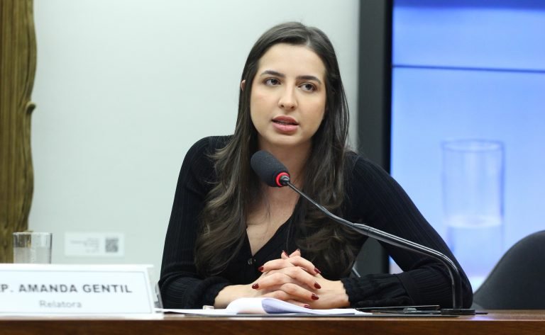 Projeto cria sistema para monitorar medidas protetivas e suspender porte de arma de agressor – Notícias