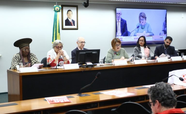 Ativistas criticam deportações em massa dos EUA e pedem medidas de acolhimento de migrantes no Brasil – Notícias Ativistas criticam deportações em massa dos EUA e pedem medidas de acolhimento de migrantes no Brasil – Notícias