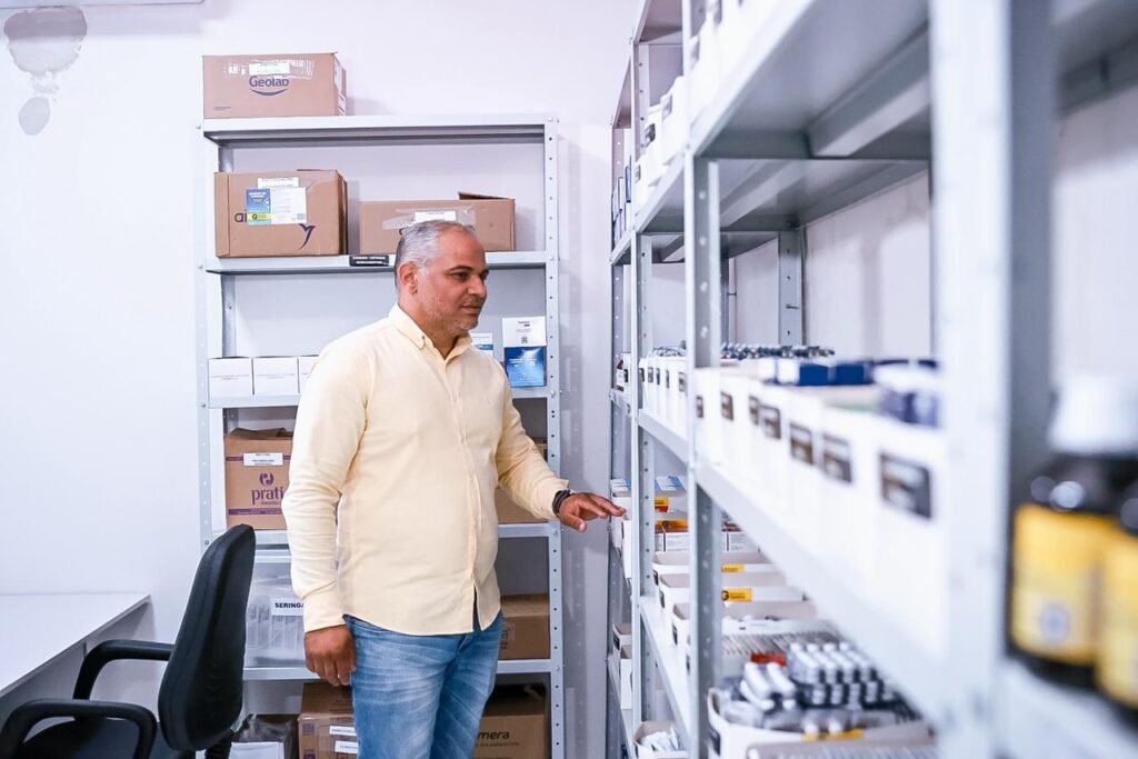 Prefeito de Cabedelo reabre farmácias de duas Unidades de Saúde e beneficia 8 mil famílias