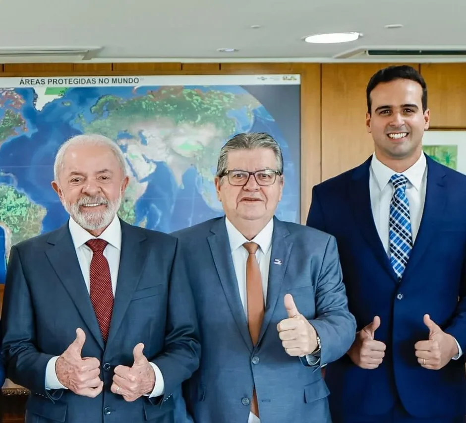 João Azevêdo e Lucas Ribeiro se reúnem com Lula em Brasília e gravam programas para campanha eleitoral