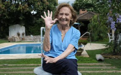 Atriz com mais de 60 novelas, Laura Cardoso morre aos 98 anos em casa