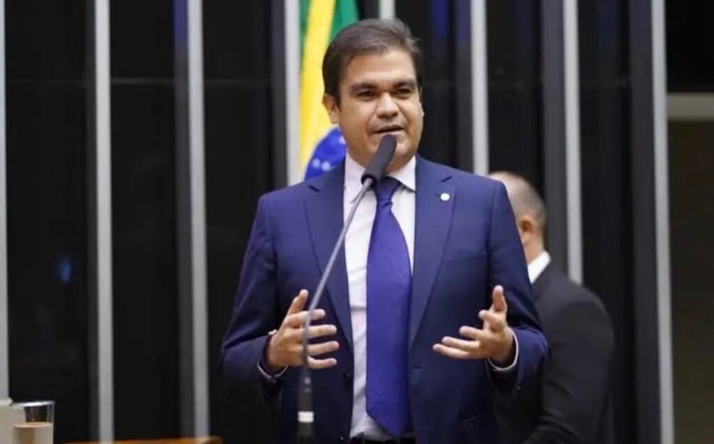 Mersinho Lucena destaca avanço de projeto que amplia destinação social de imóveis do INSS