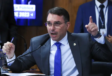Caso Master: Mendonça manda investigar Flávio por lavagem, evasão de divisas e corrupção