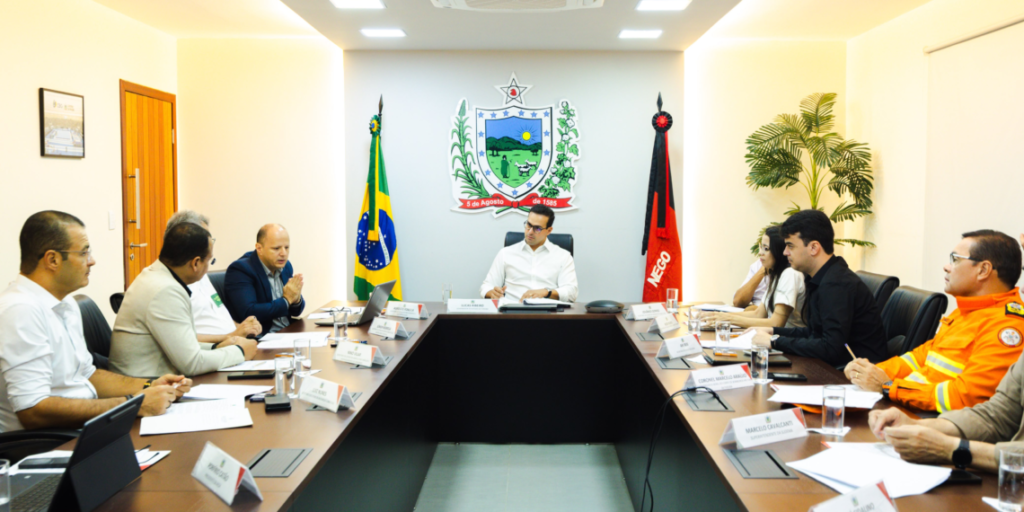 Lucas Ribeiro assina decreto que prevê ações de enfrentamento ao El Niño na Paraíba