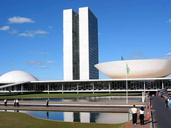 Com a presença de Lula, Congresso promulga hoje fim da escala 6×1