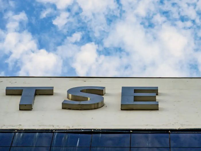 TSE dá 24 horas para Meta dar informações sobre igualdade de campanhas
