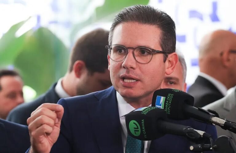 Com apoio do Centrão e da esquerda, Motta pode isolar PL na escolha por comissões em 2027