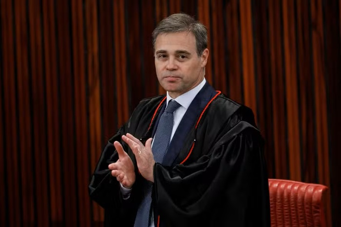 Mendonça pede vistas e suspende julgamento de candidatura de Cícero no TSE Mendonça pede vistas e suspende julgamento de candidatura de Cícero no TSE