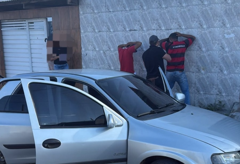 Quatro pessoas são presas suspeitas de roubos a casas de agentes políticos da Paraíba