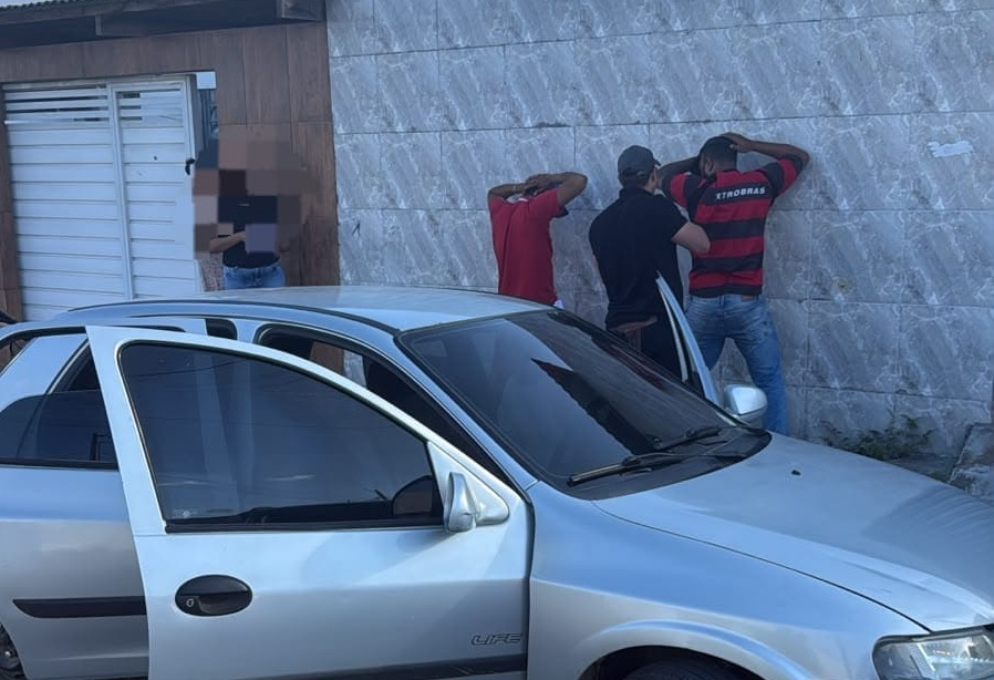 Quatro pessoas são presas suspeitas de roubos a casas de agentes políticos da Paraíba